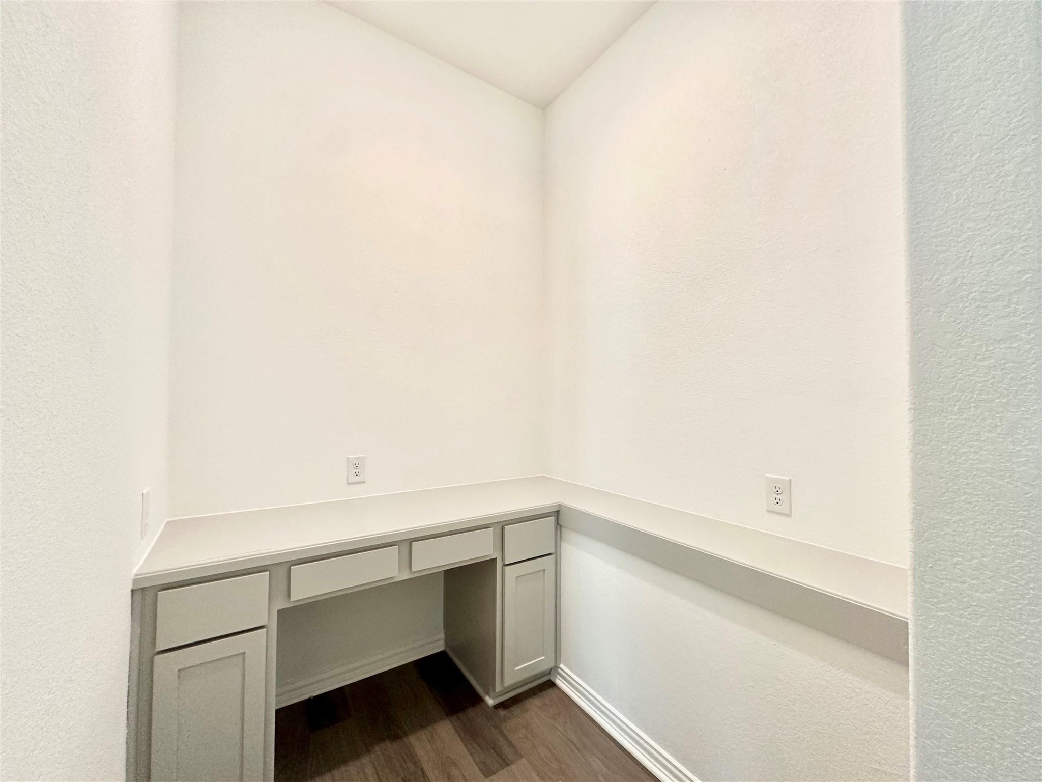 197 Du Bois Ln, Kyle, TX 78640