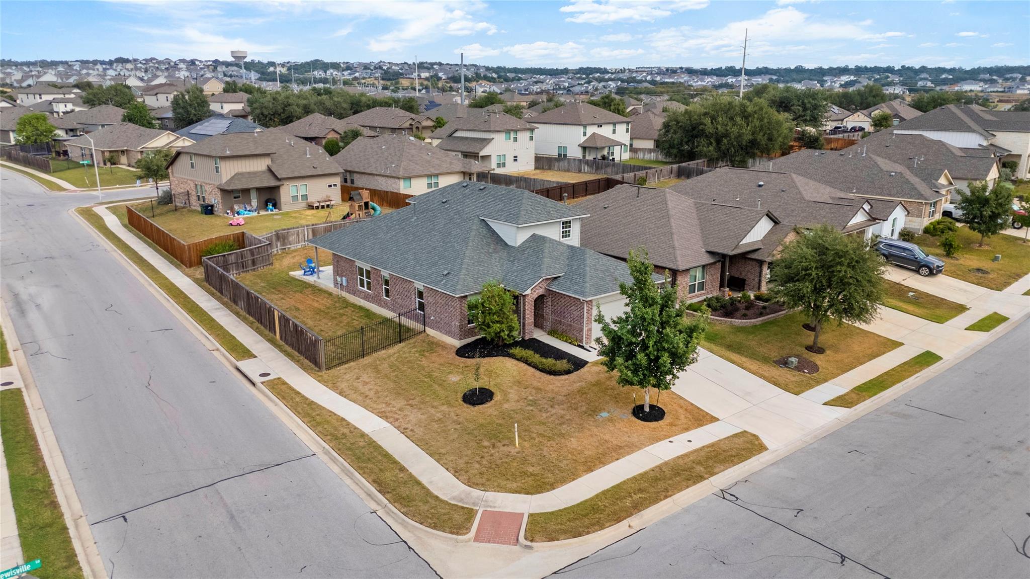 401 Lewisville Ln, Leander, TX 78641