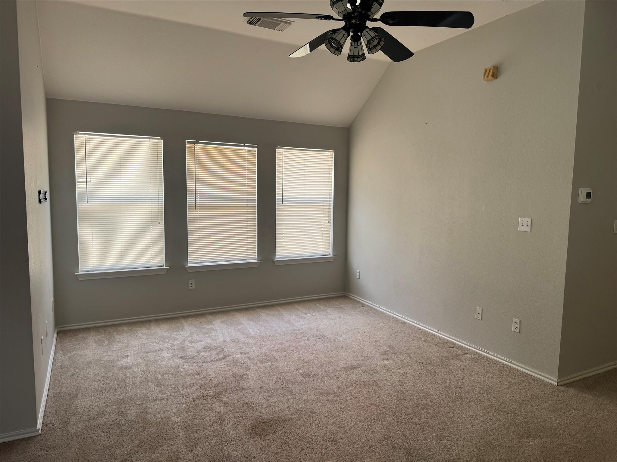 1810 Rosenborough Ln N, Round Rock, TX 78665