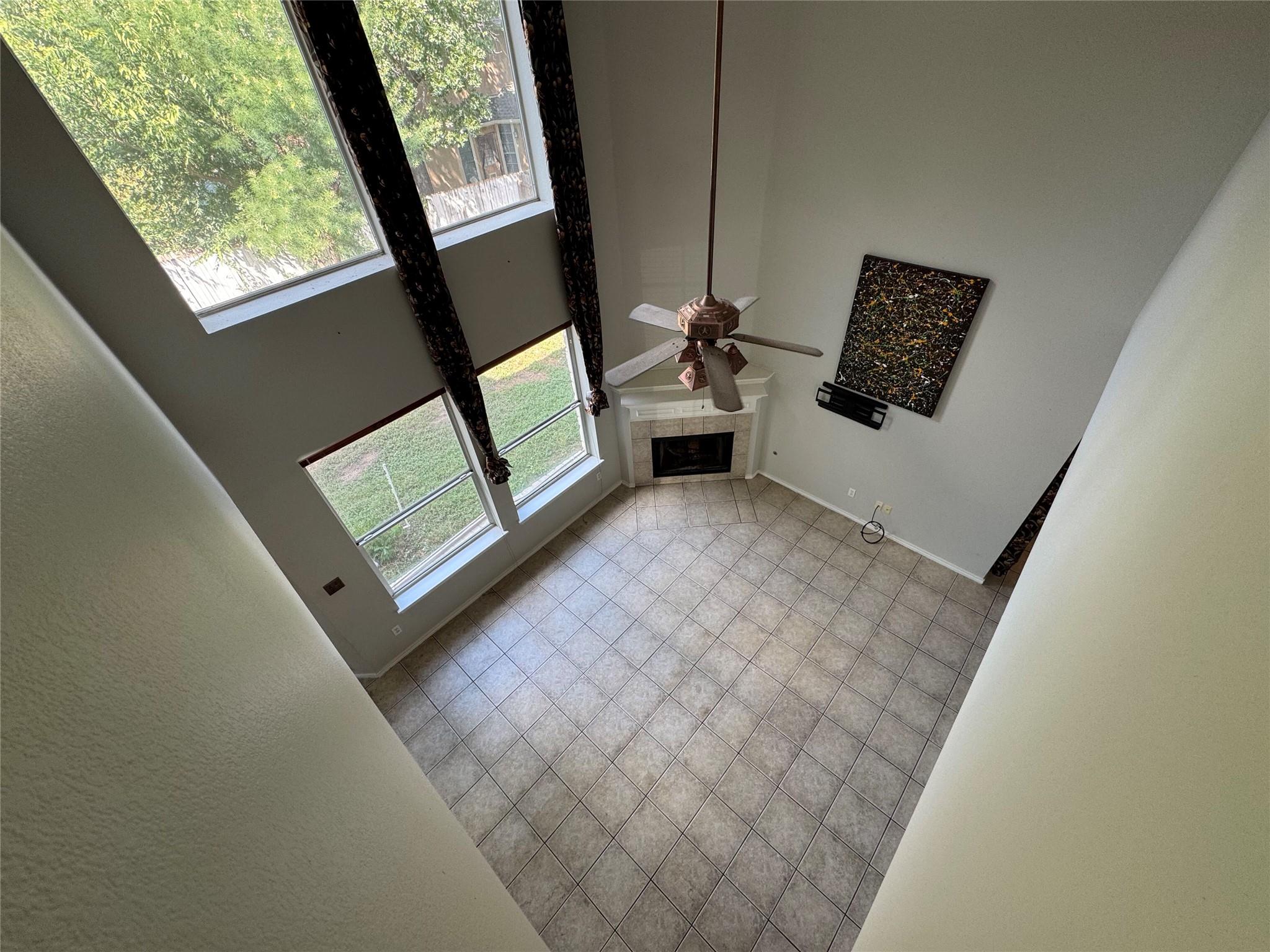 1810 Rosenborough Ln N, Round Rock, TX 78665