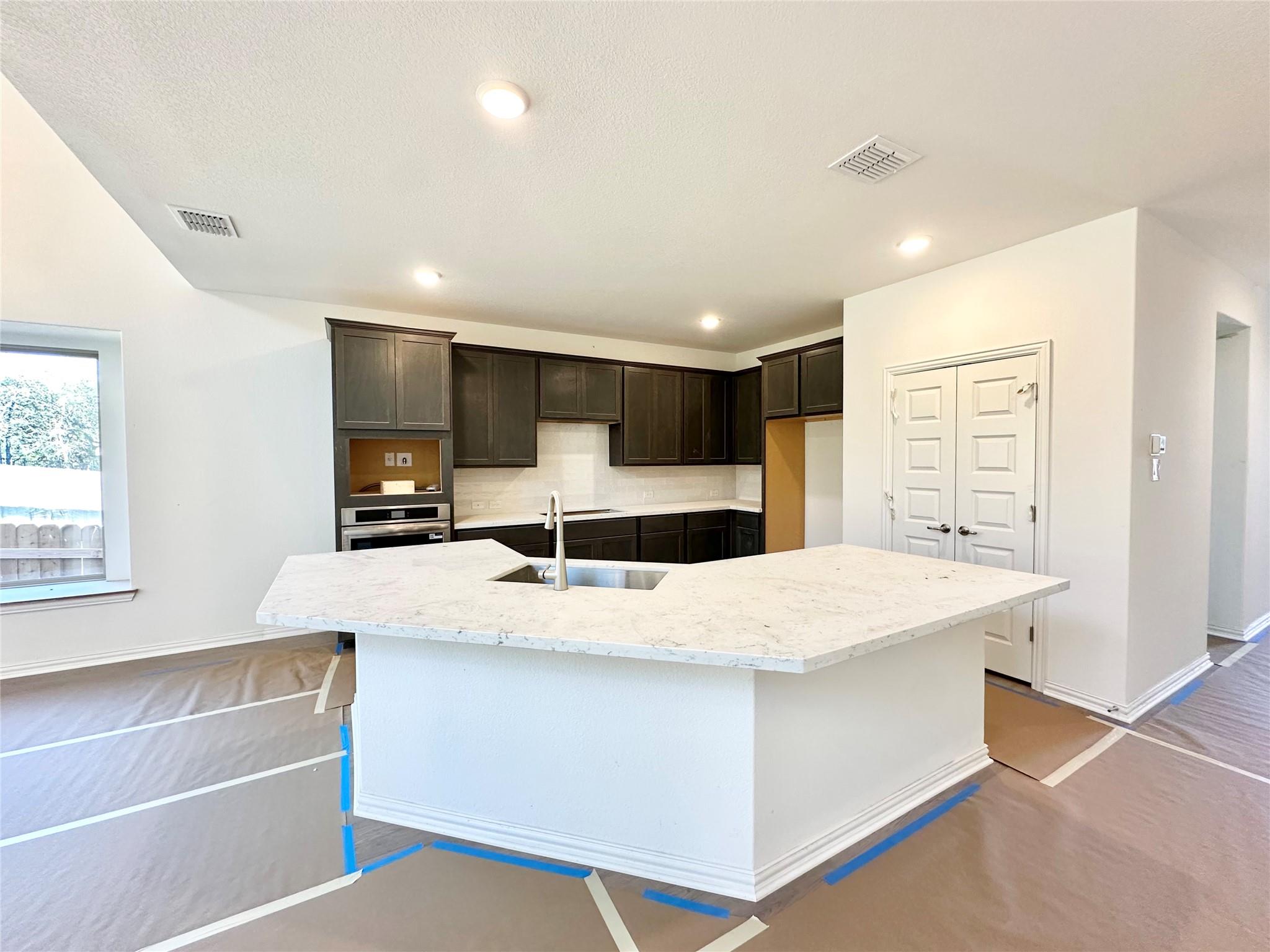 520 Tubman Dr, Kyle, TX 78640