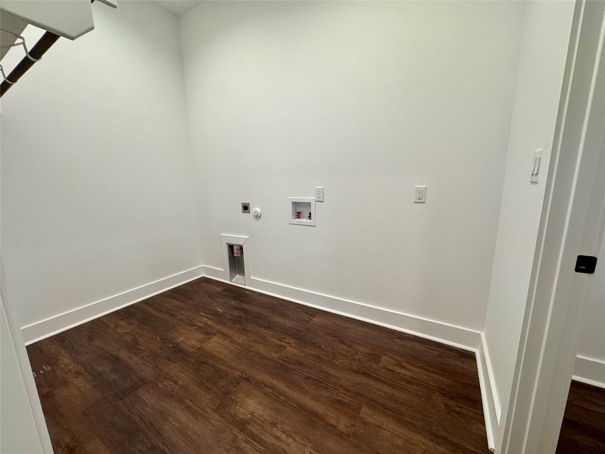 1353 Red Town Rd # B, Elgin, TX 78621