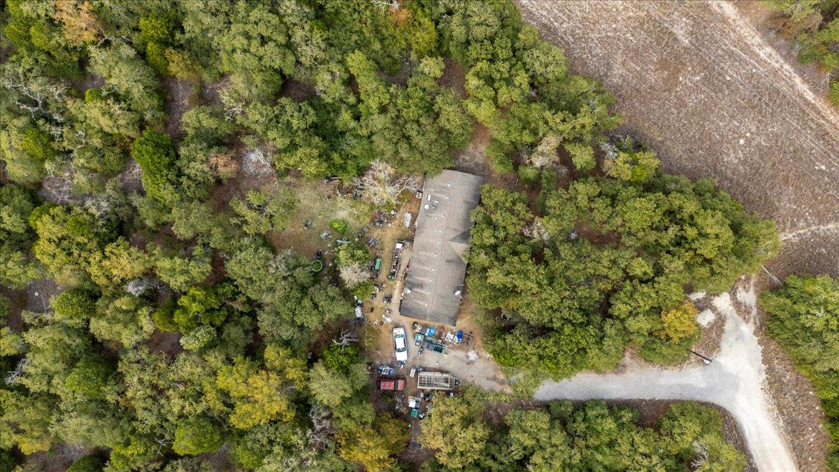 120 Twin Oaks Rd, Elgin, TX 78621