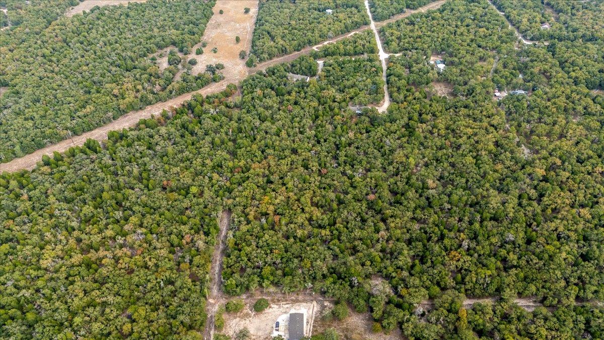 120 Twin Oaks Rd, Elgin, TX 78621