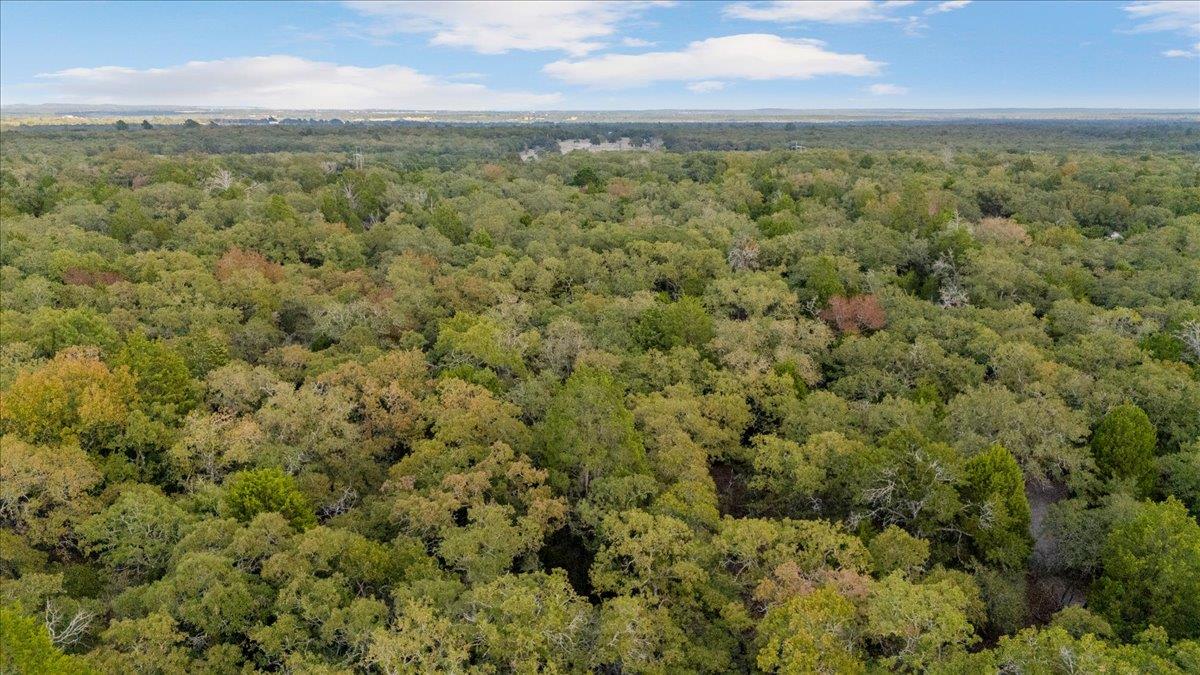 120 Twin Oaks Rd, Elgin, TX 78621