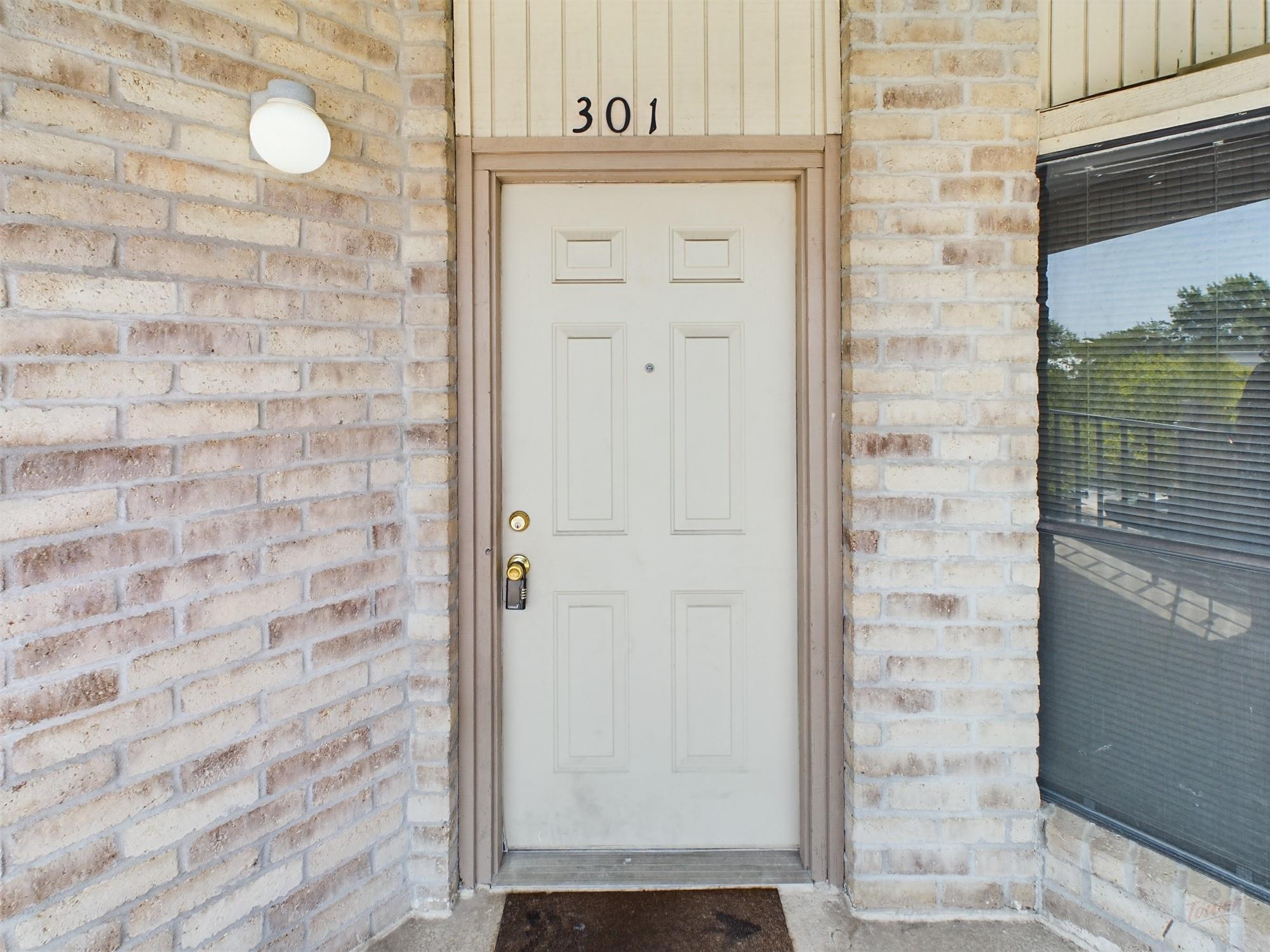 3316 Guadalupe St # 301, Austin, TX 78705