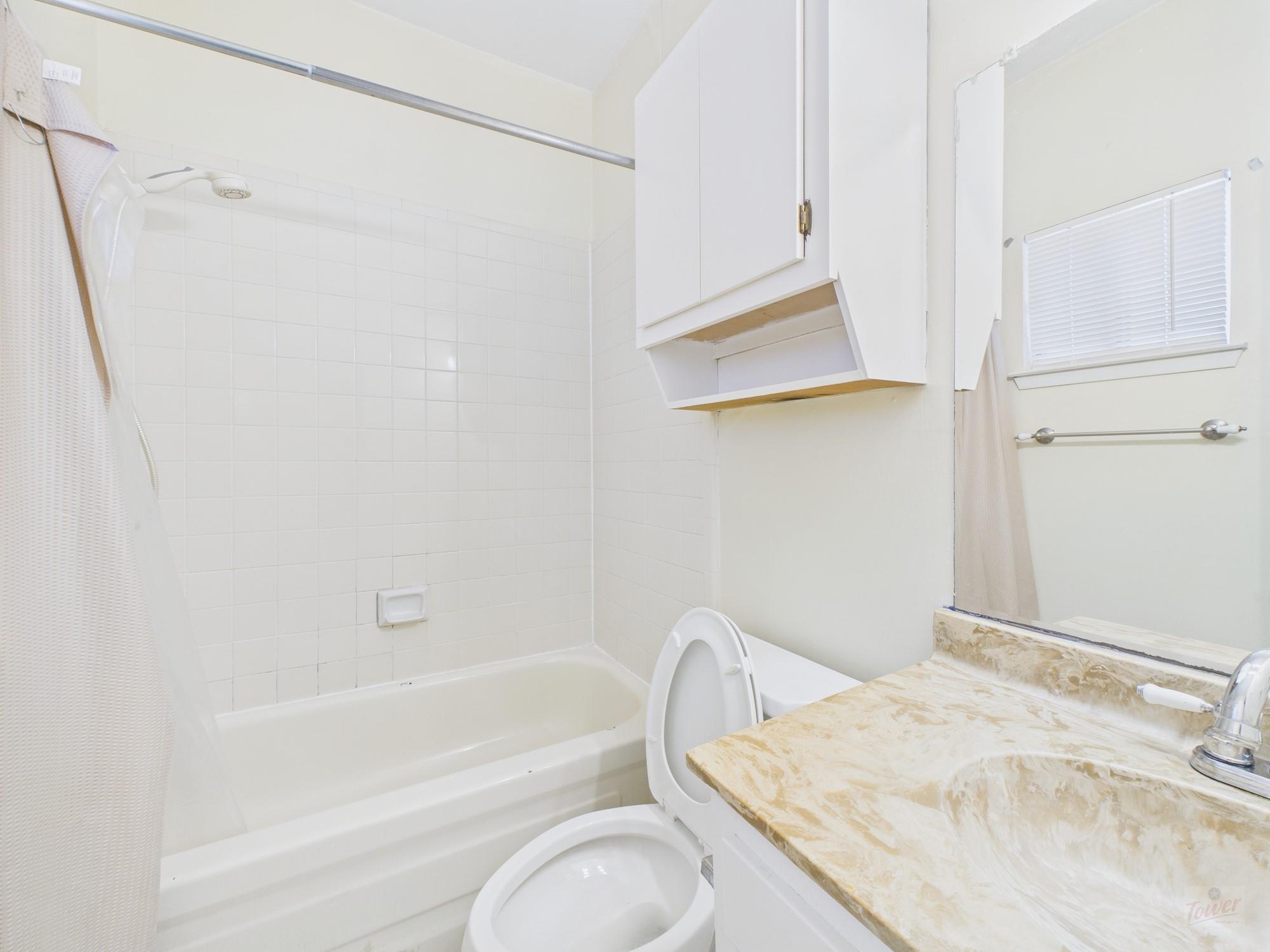 3316 Guadalupe St # 220, Austin, TX 78705