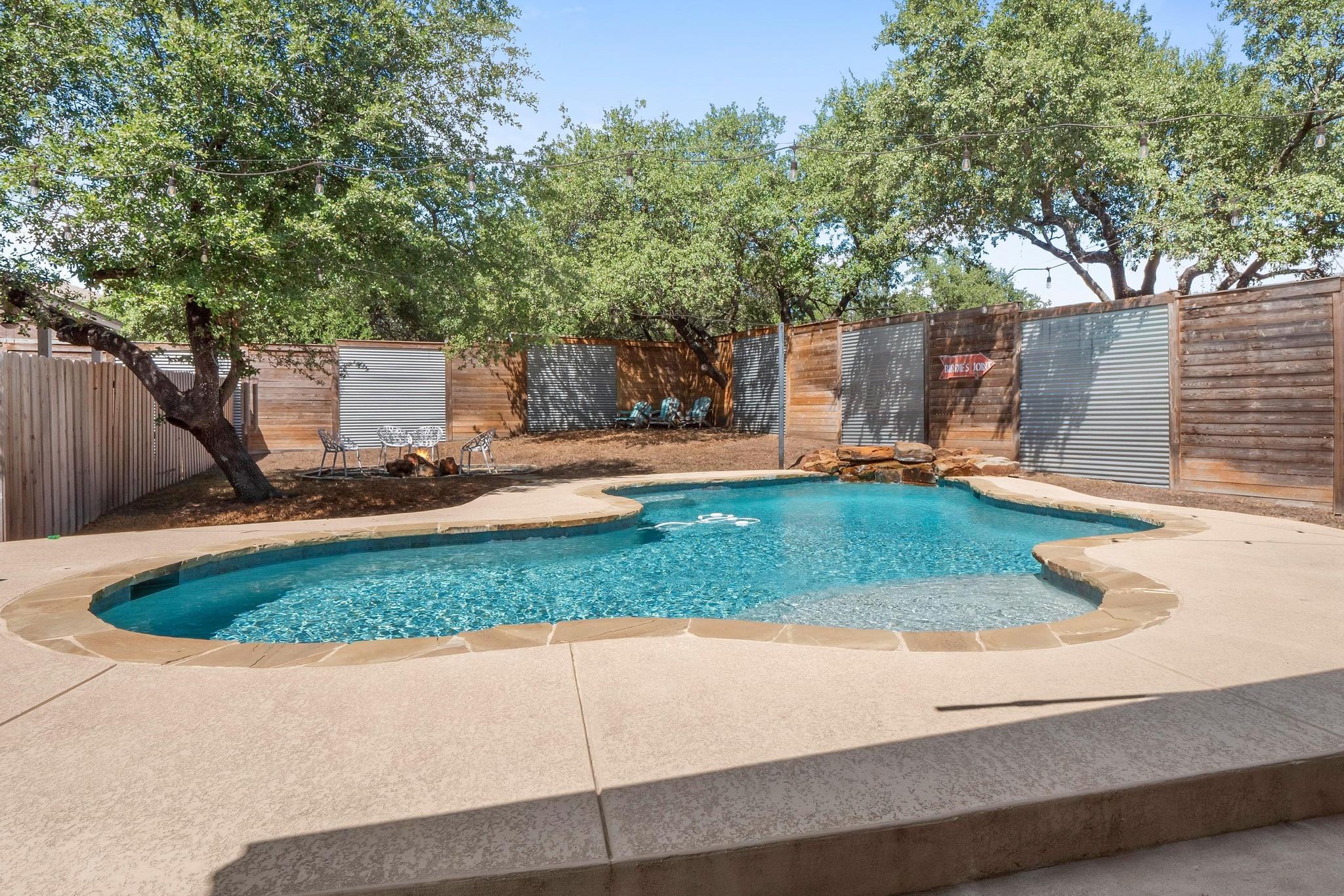 10213 Thomas Lane, Dripping Springs, TX 78620