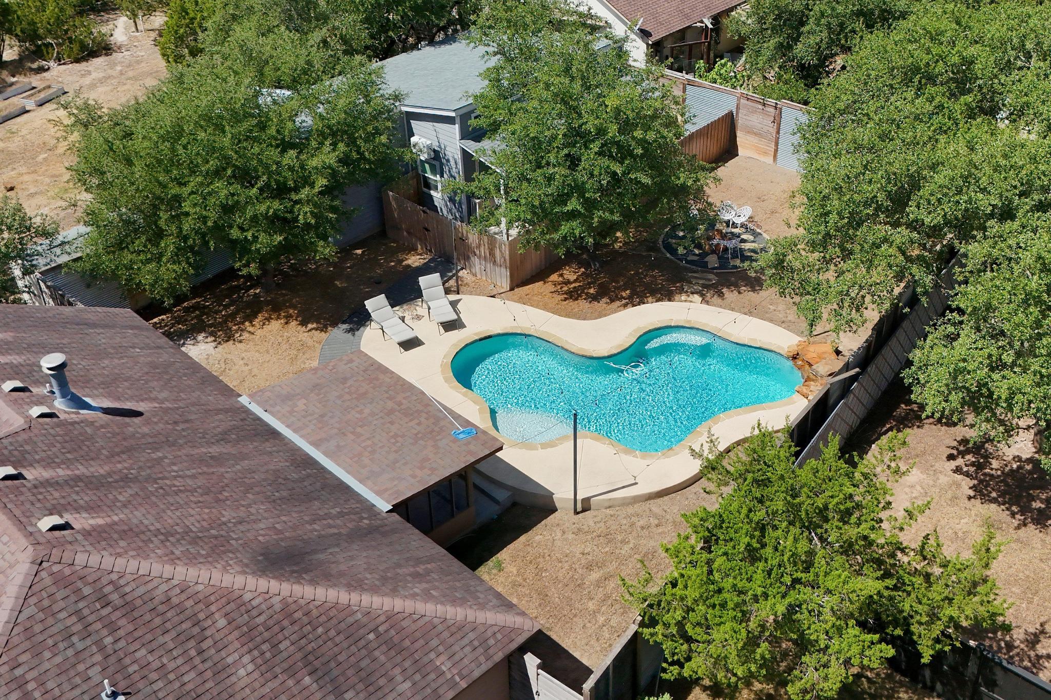 10213 Thomas Lane, Dripping Springs, TX 78620