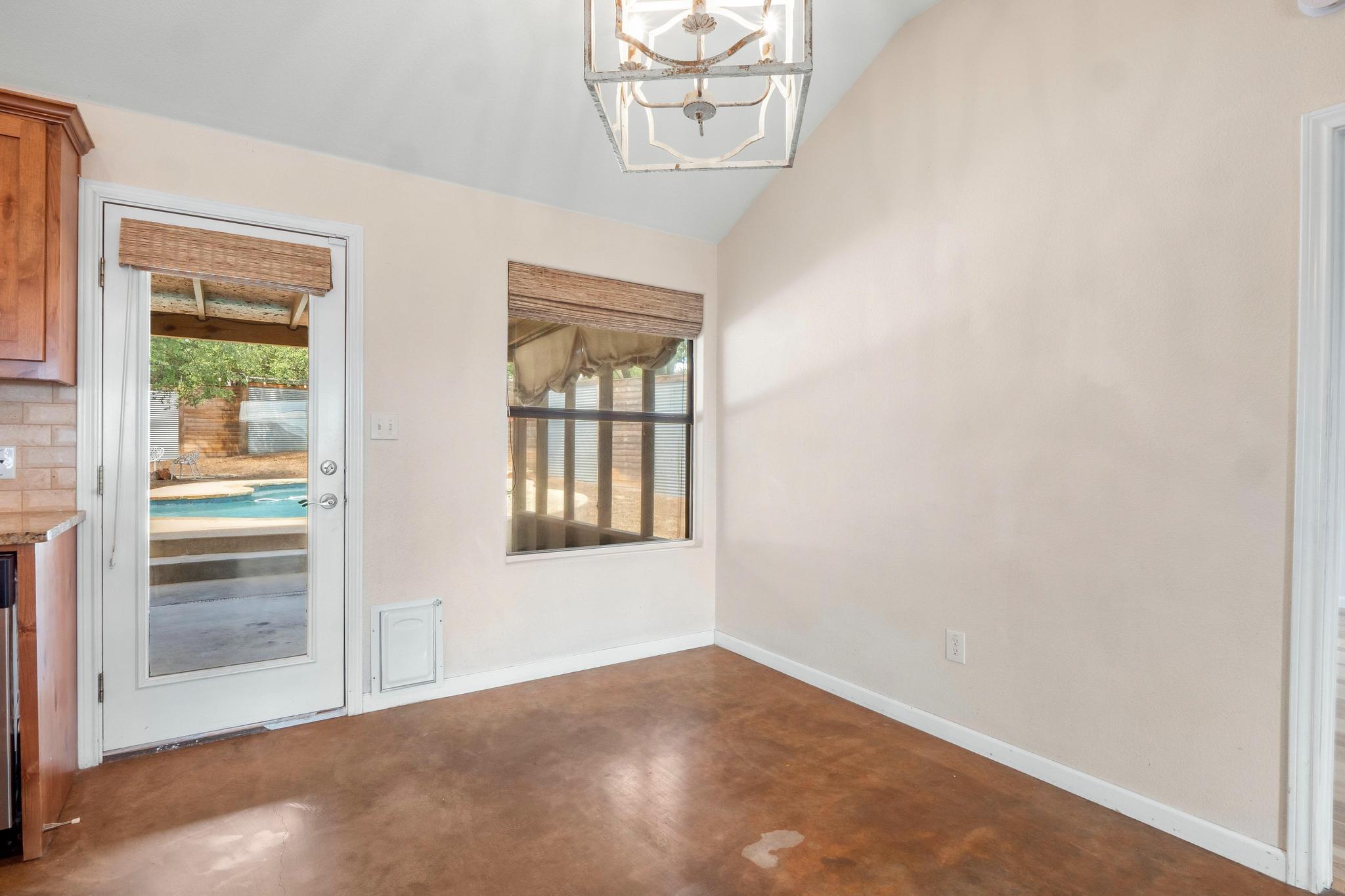 10213 Thomas Lane, Dripping Springs, TX 78620