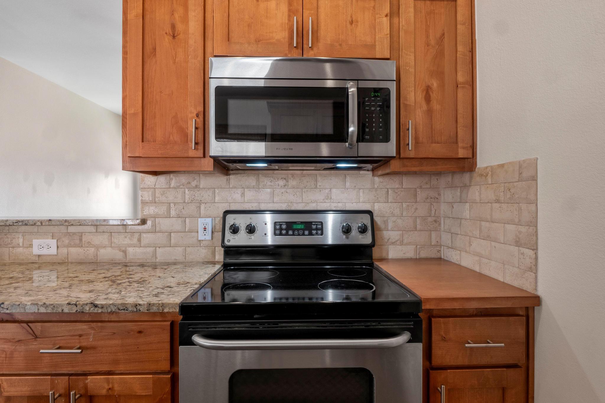 10213 Thomas Lane, Dripping Springs, TX 78620