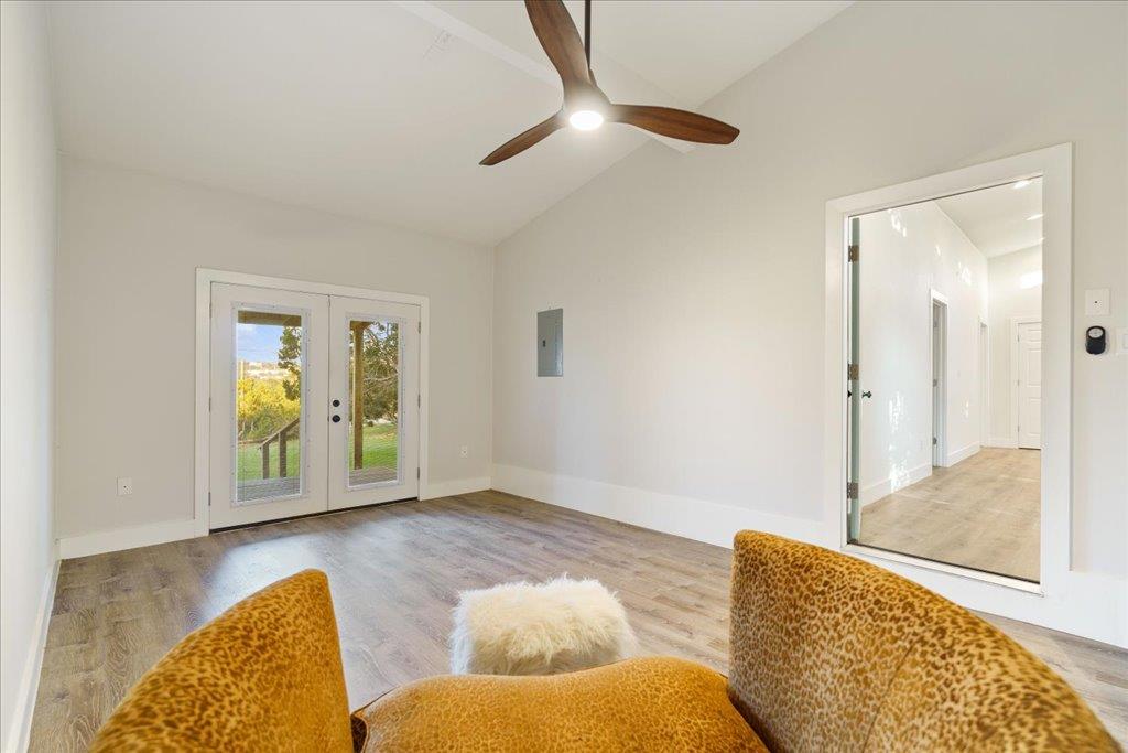 10213 Thomas Lane, Dripping Springs, TX 78620