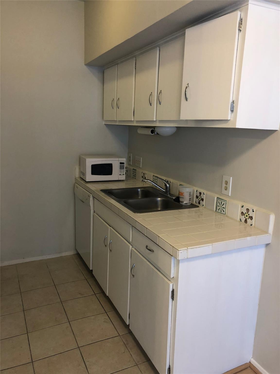 3316 Guadalupe St # 201, Austin, TX 78705