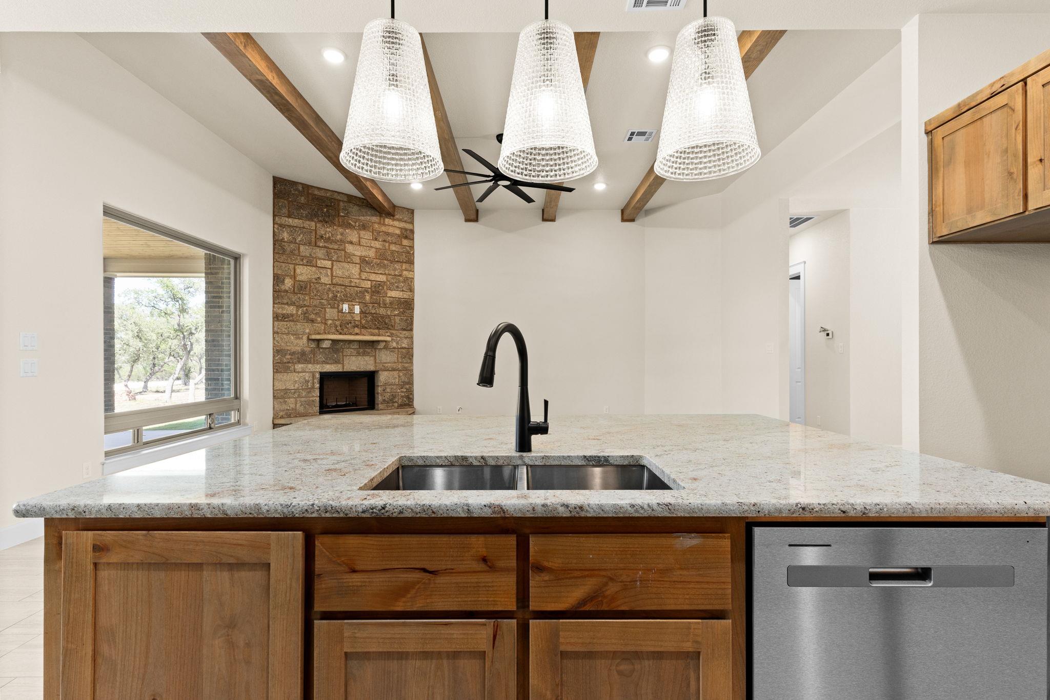 4231 Cold Springs Rd, Kempner, TX 76539