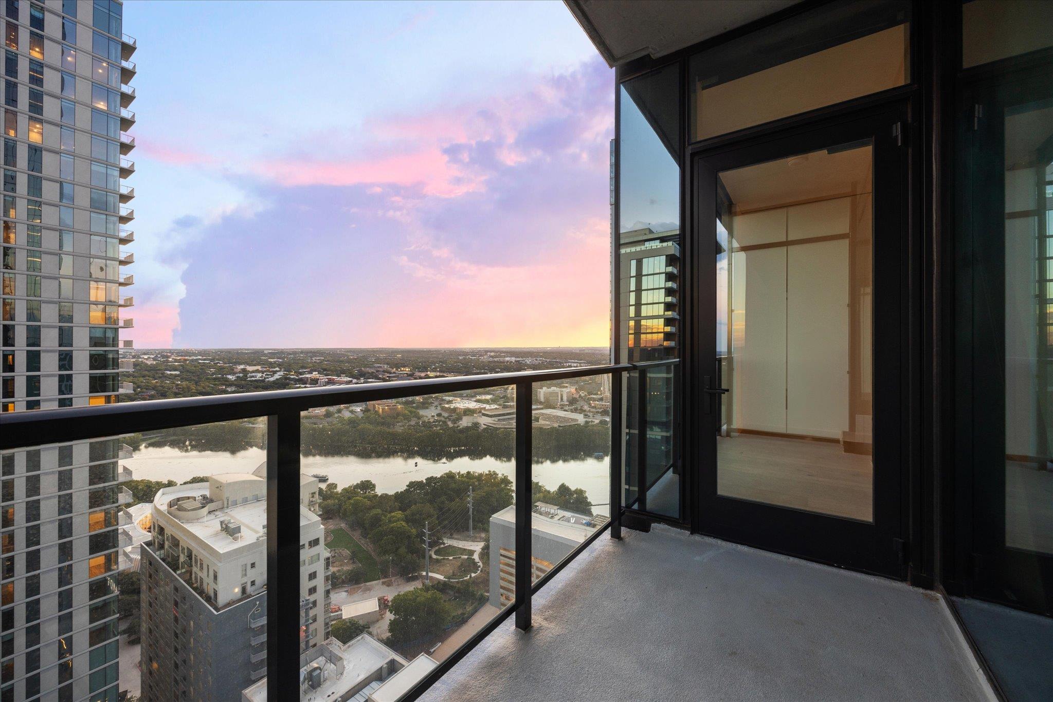 610 Davis St # 3204, Austin, TX 78701