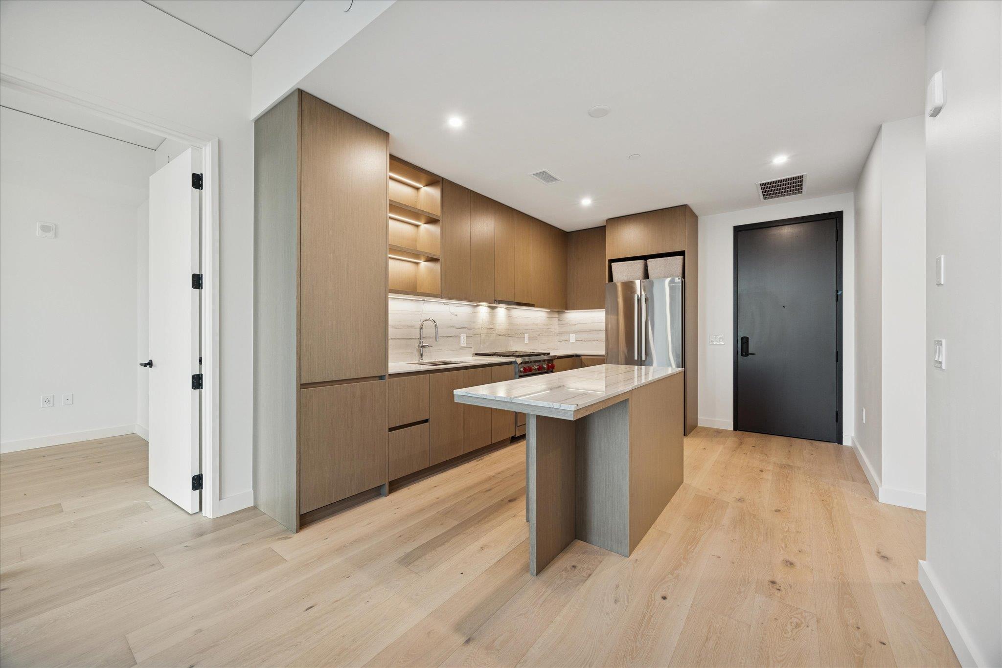 610 Davis St # 3204, Austin, TX 78701