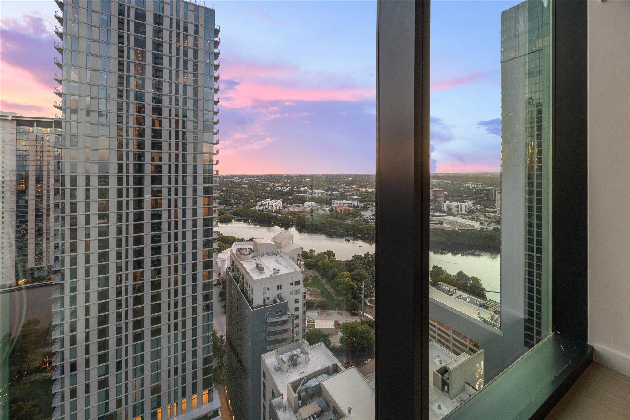 610 Davis St # 3204, Austin, TX 78701