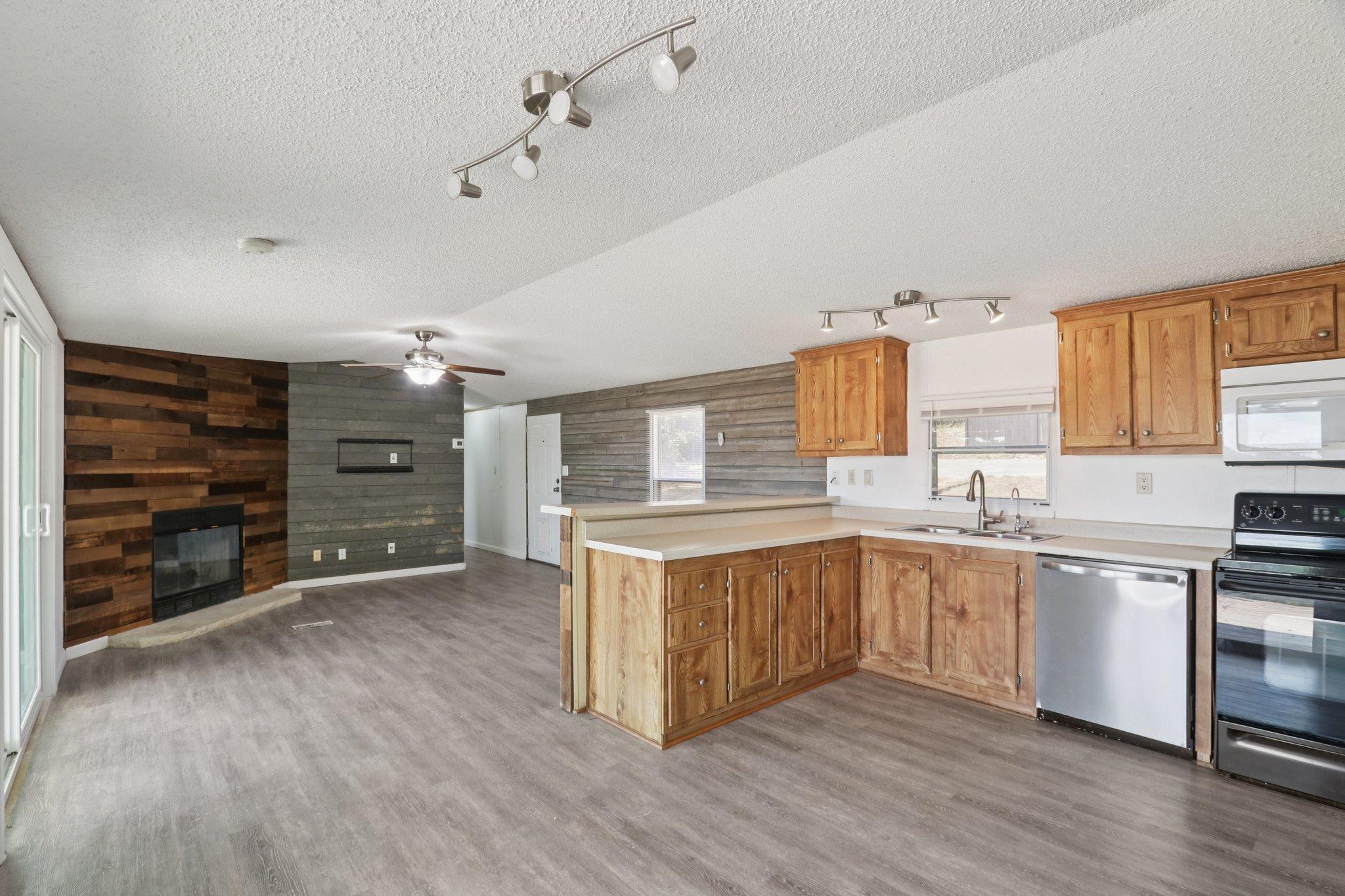 21522 Long Hill Dr, Leander, TX 78641