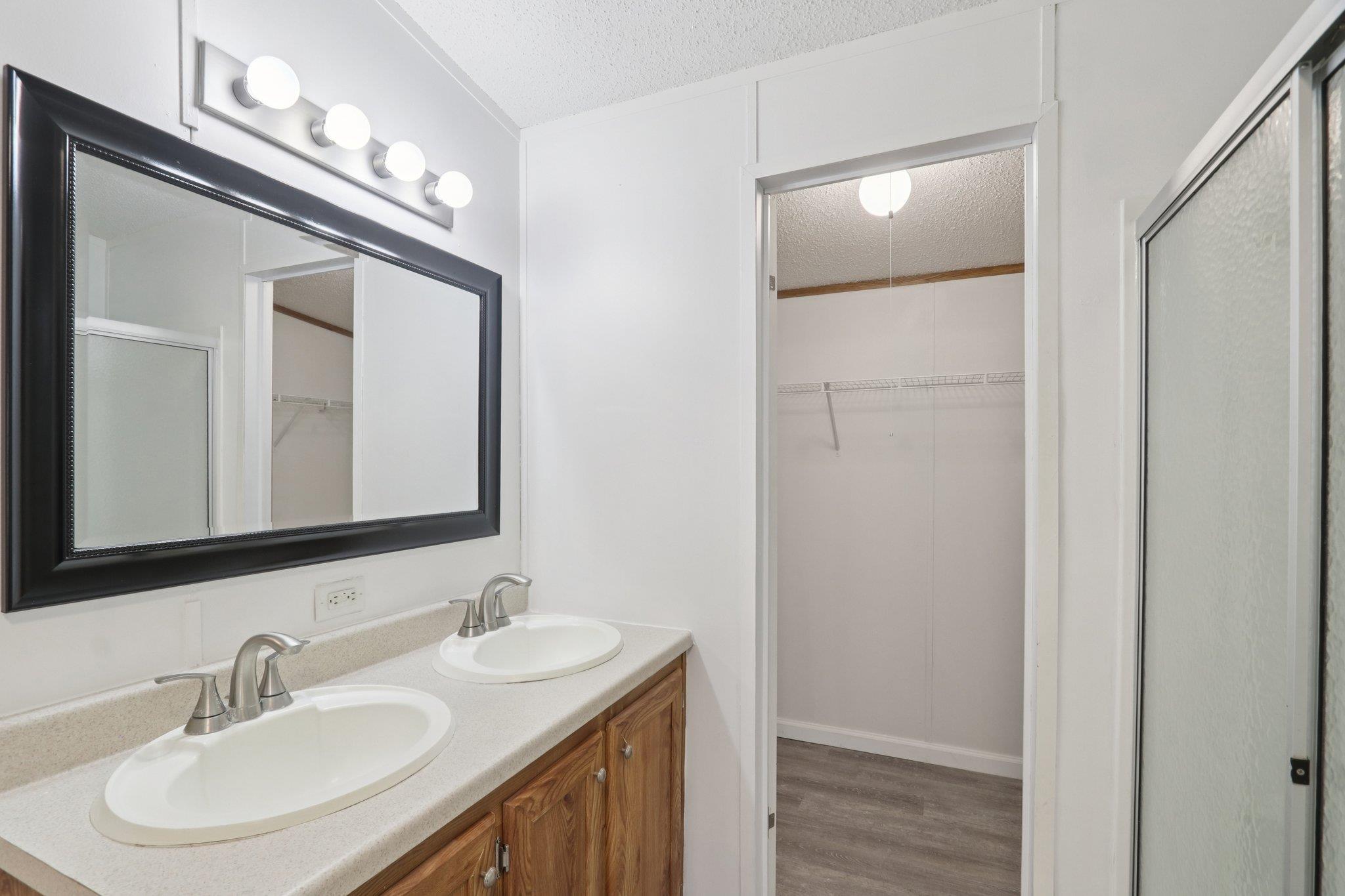 21522 Long Hill Dr, Leander, TX 78641