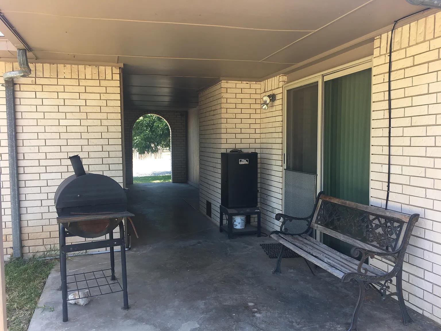 121 Bruce St, Brady, TX 76825