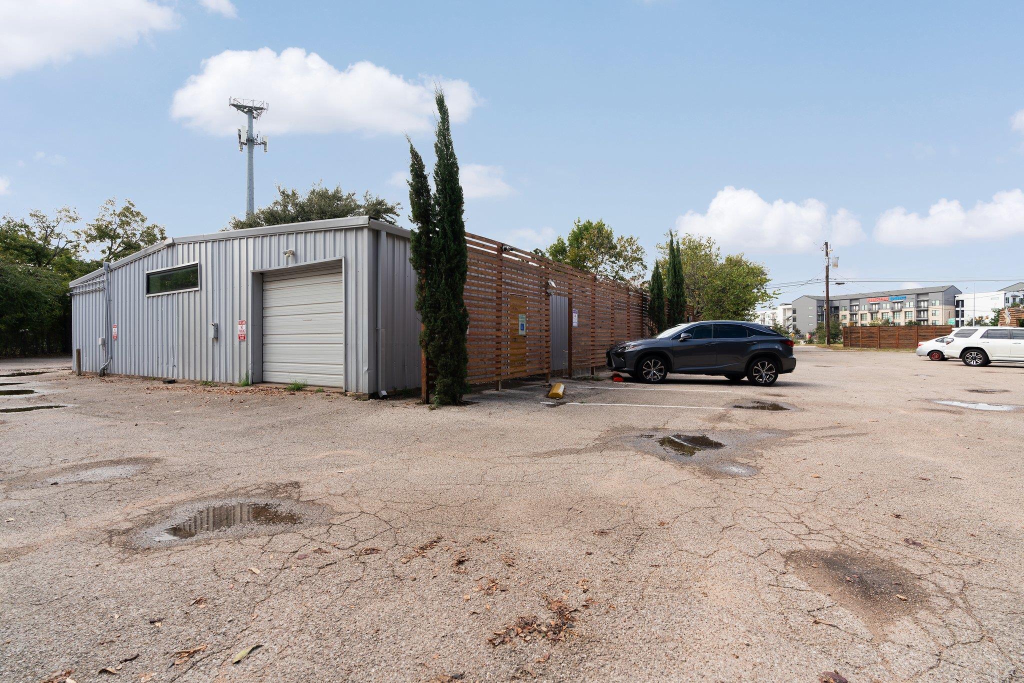 729 Airport Blvd, Austin, TX 78702