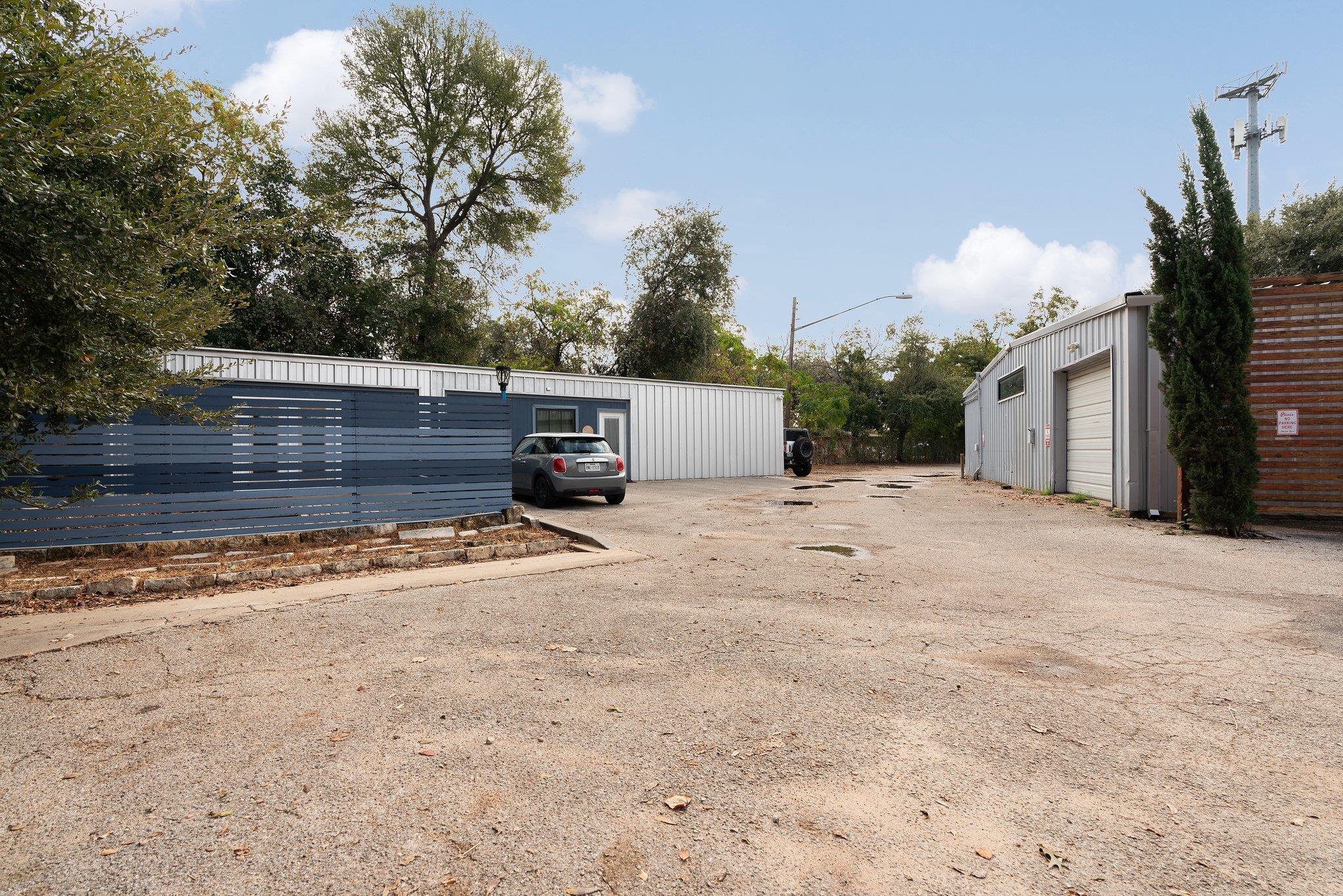 729 Airport Blvd, Austin, TX 78702