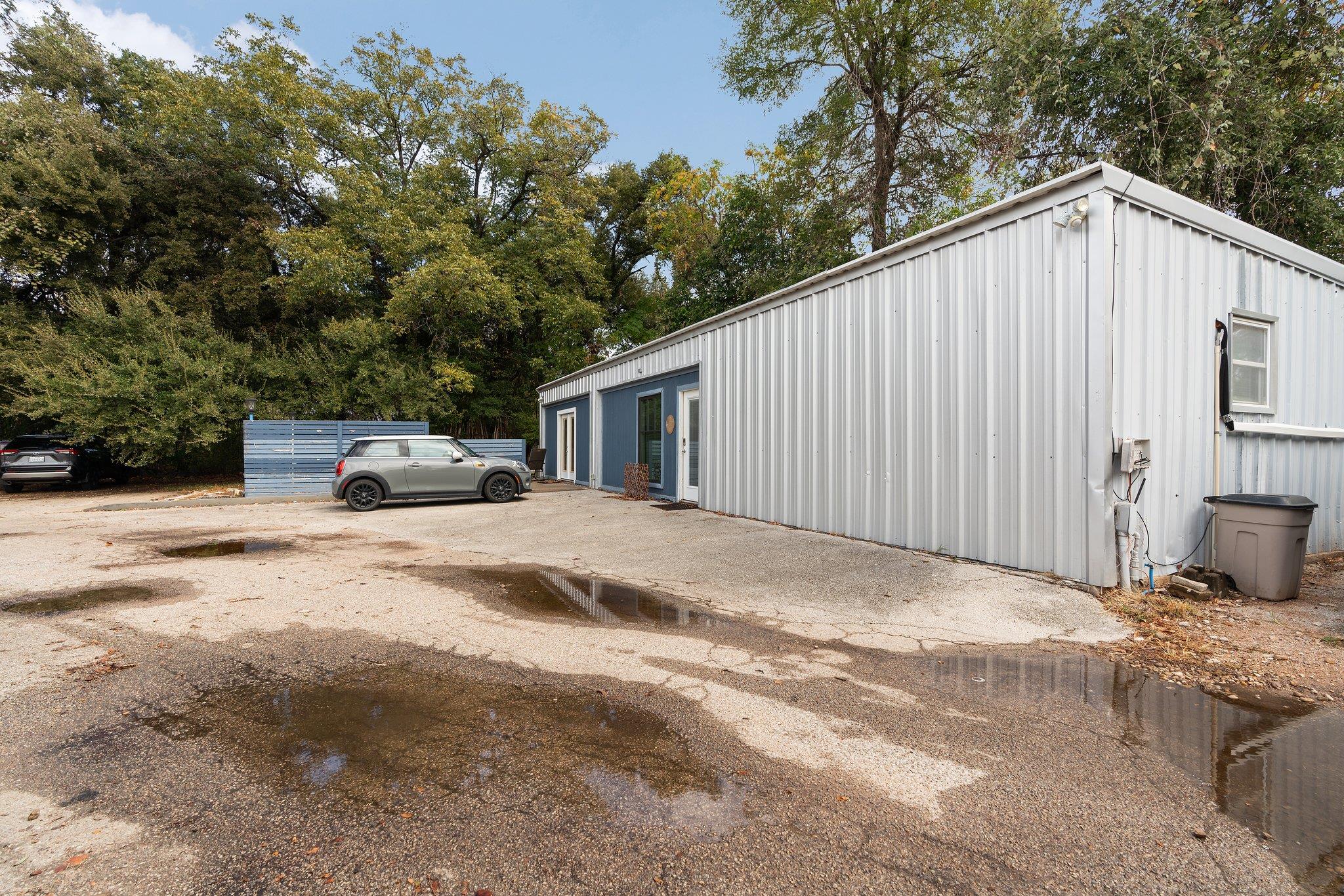 729 Airport Blvd, Austin, TX 78702