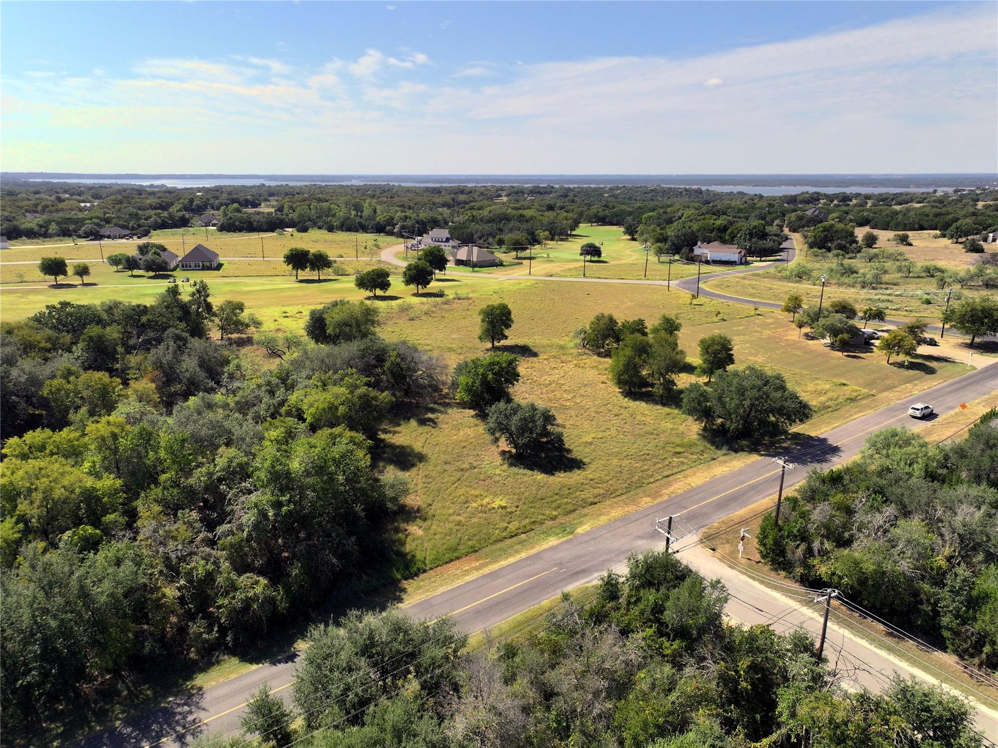 1090 White Bluff Dr, Whitney, TX 76692