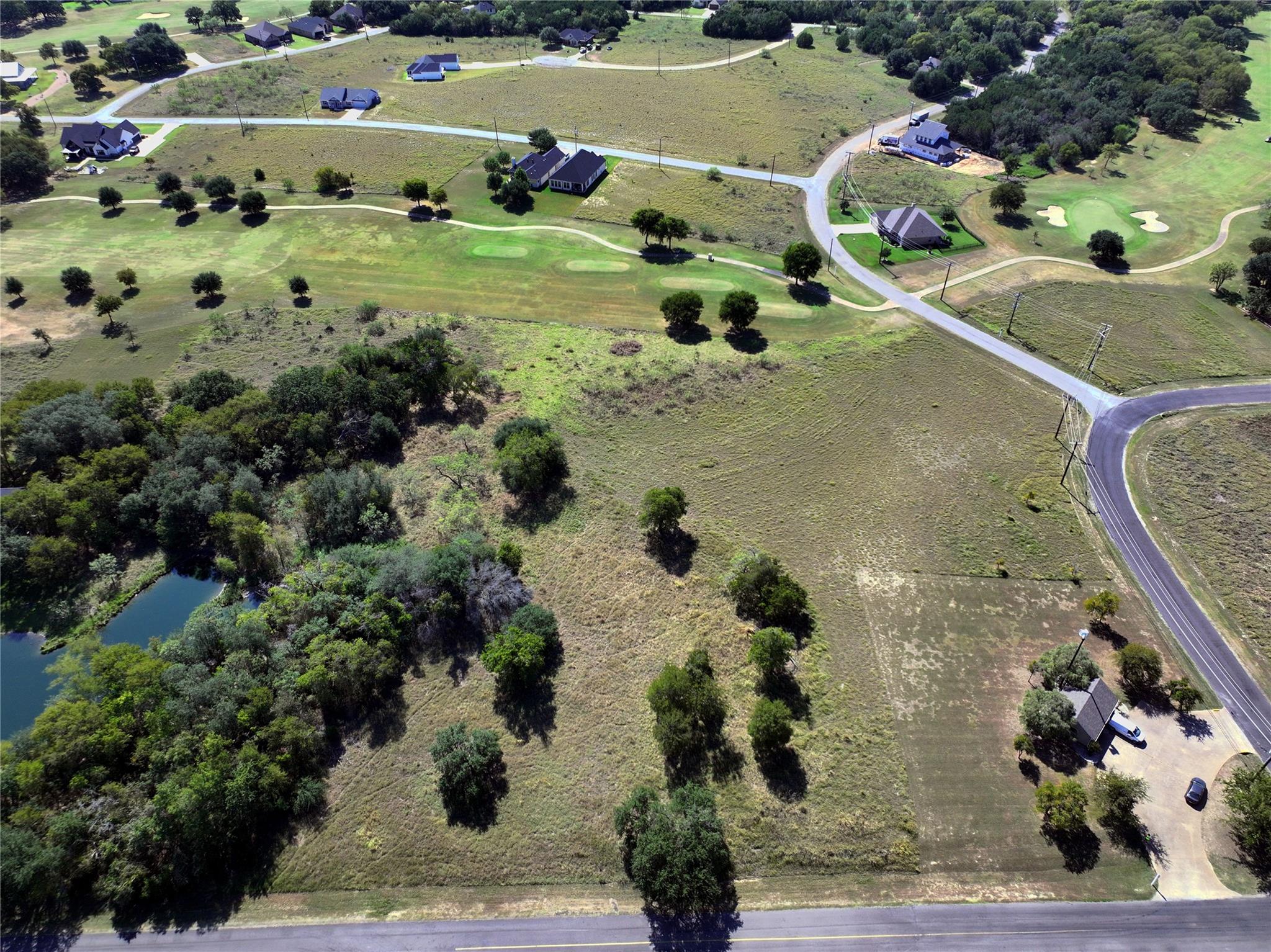 1090 White Bluff Dr, Whitney, TX 76692