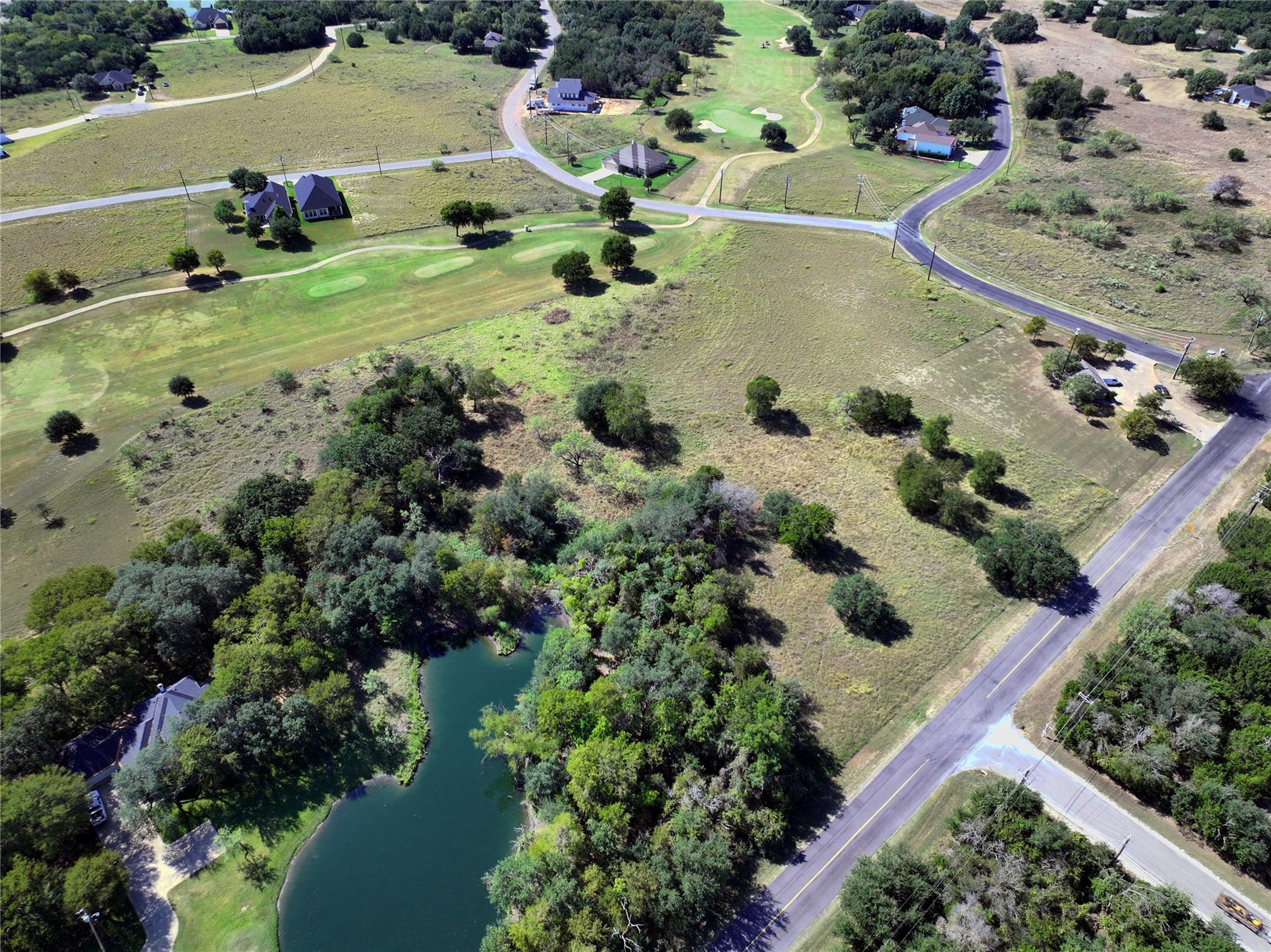 1090 White Bluff Dr, Whitney, TX 76692