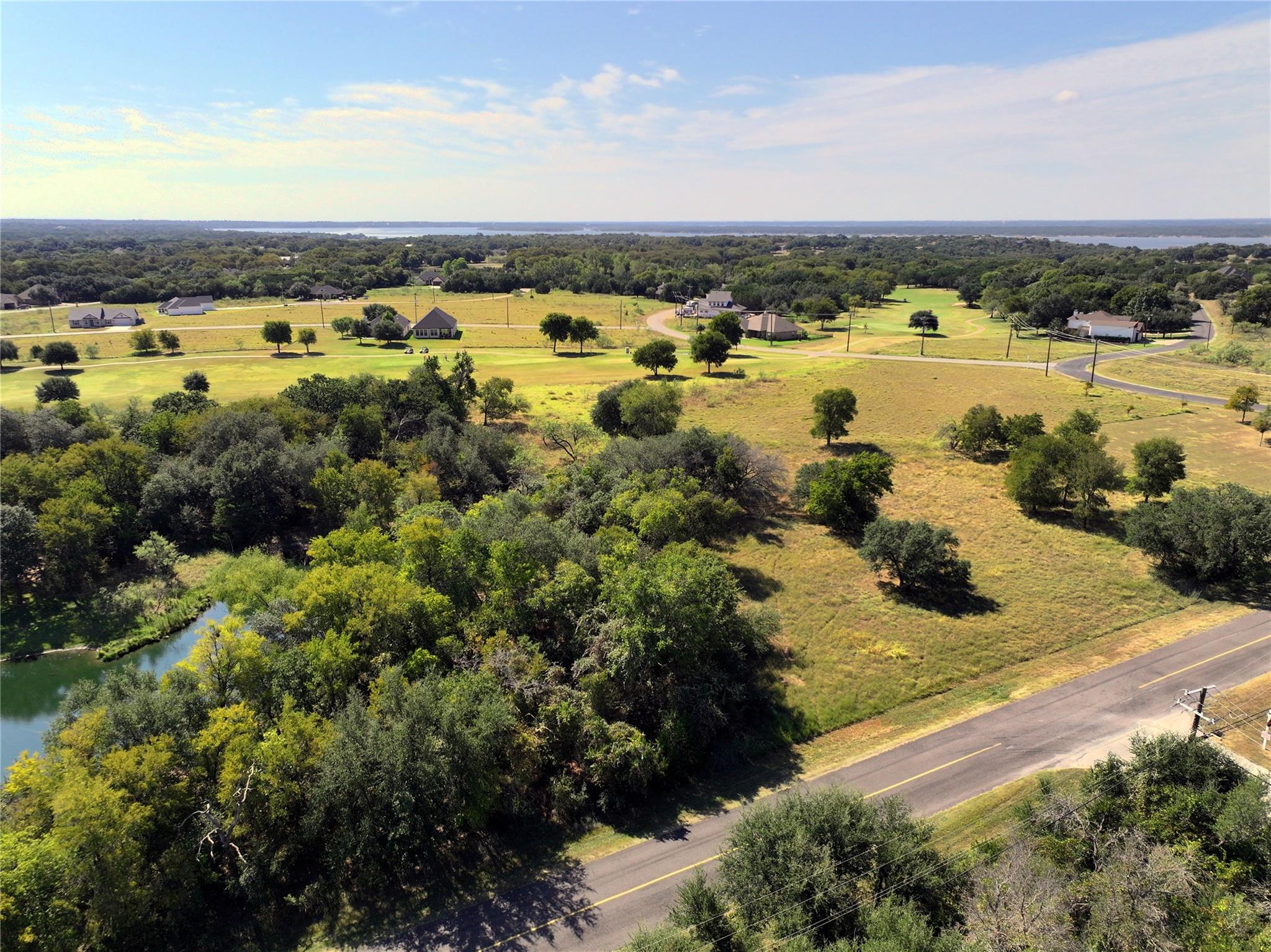 1090 White Bluff Dr, Whitney, TX 76692