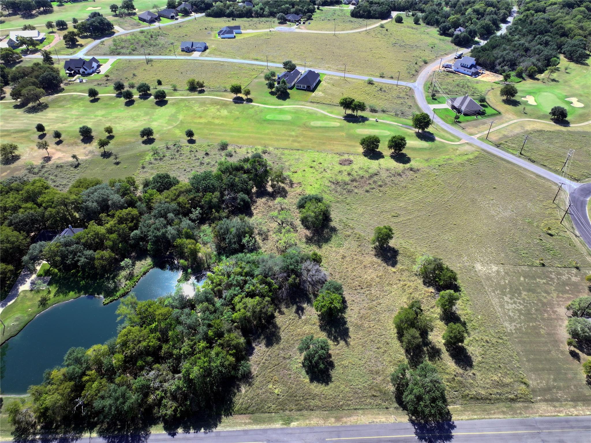 1090 White Bluff Dr, Whitney, TX 76692