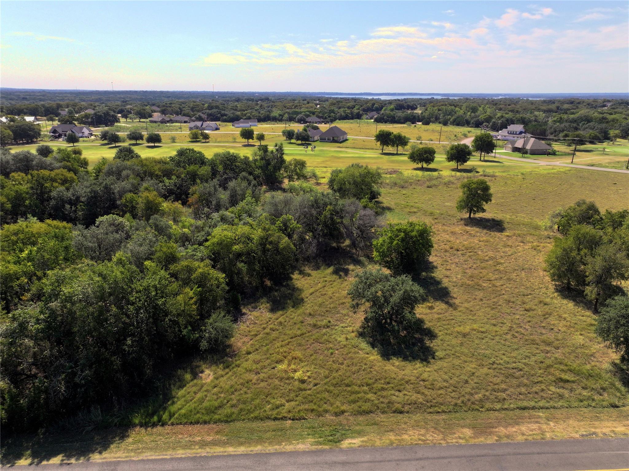 1090 White Bluff Dr, Whitney, TX 76692