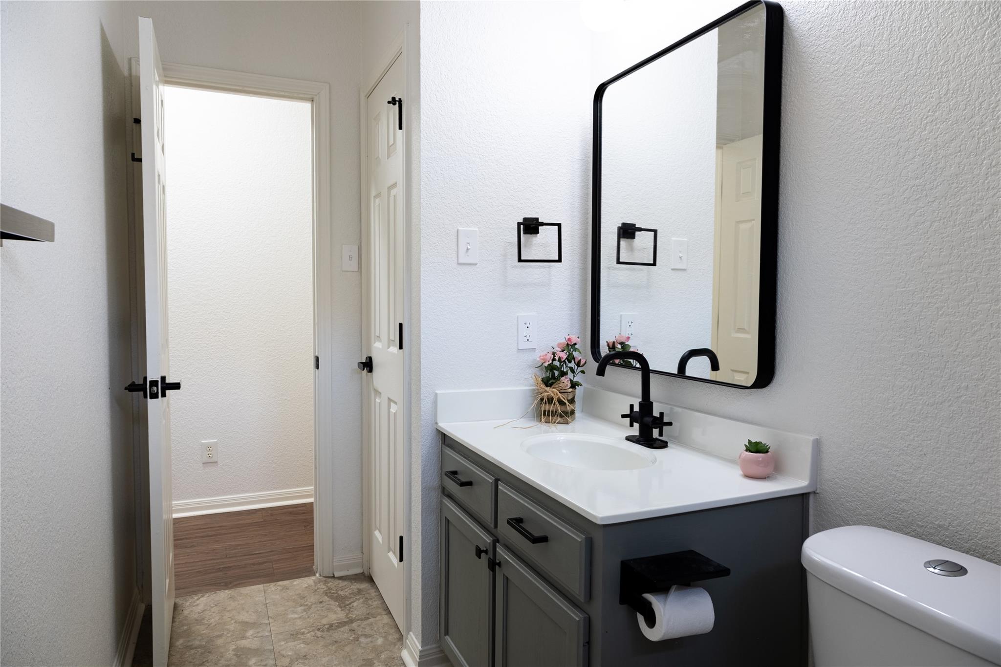 508 Lydia Ln, Thrall, TX 76578