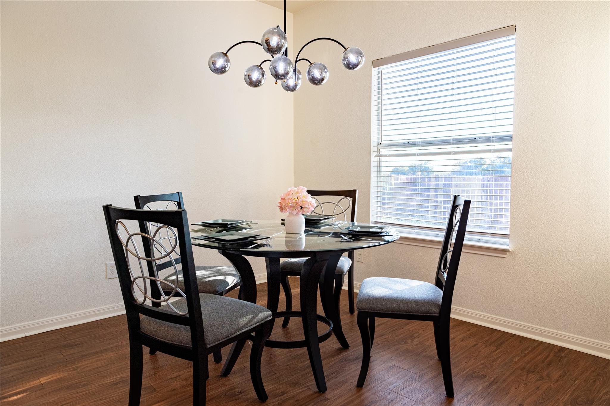 508 Lydia Ln, Thrall, TX 76578