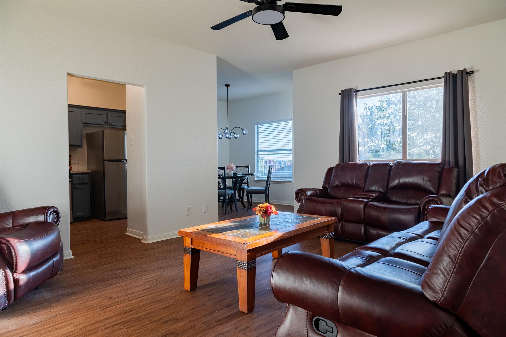 508 Lydia Ln, Thrall, TX 76578