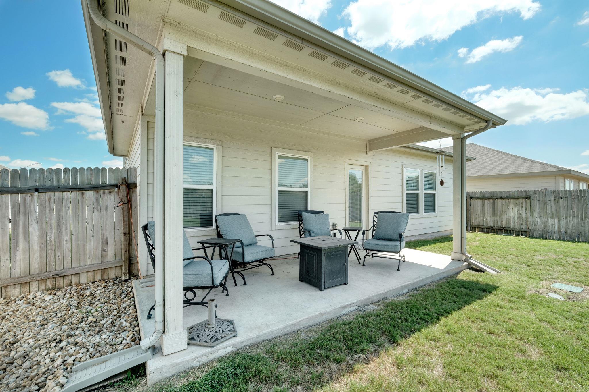 1009 Whelk Loop, Hutto, TX 78634
