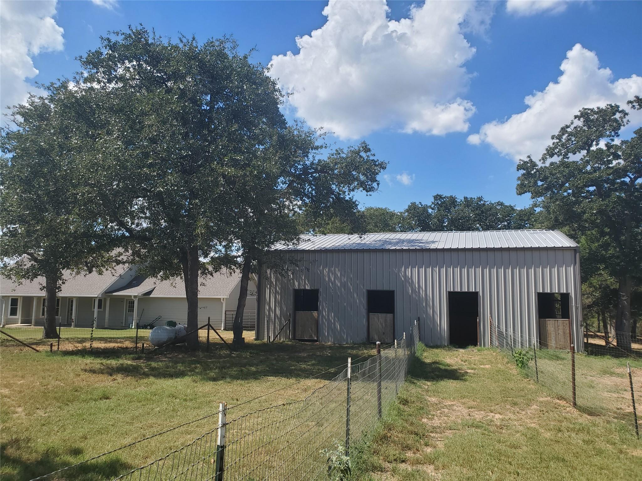 4319 County Road 455, Thorndale, TX 76577