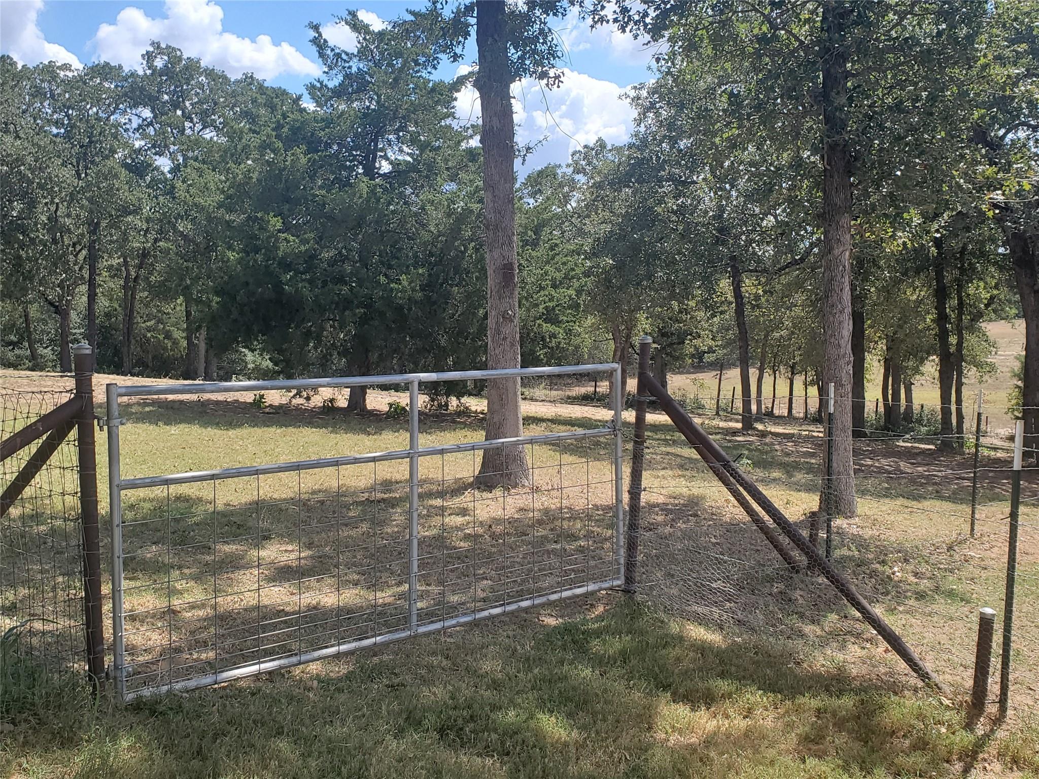 4319 County Road 455, Thorndale, TX 76577