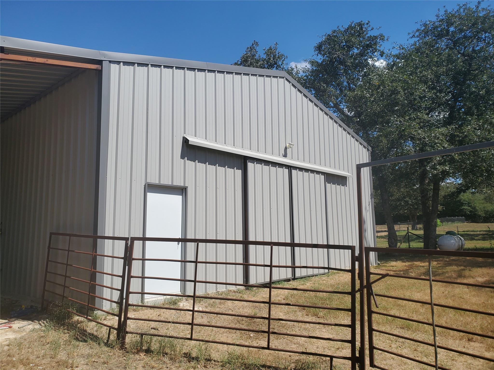 4319 County Road 455, Thorndale, TX 76577