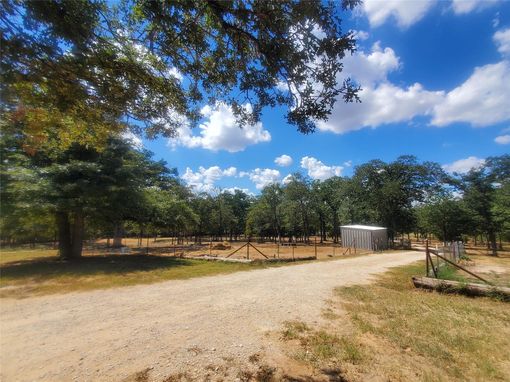 4319 County Road 455, Thorndale, TX 76577