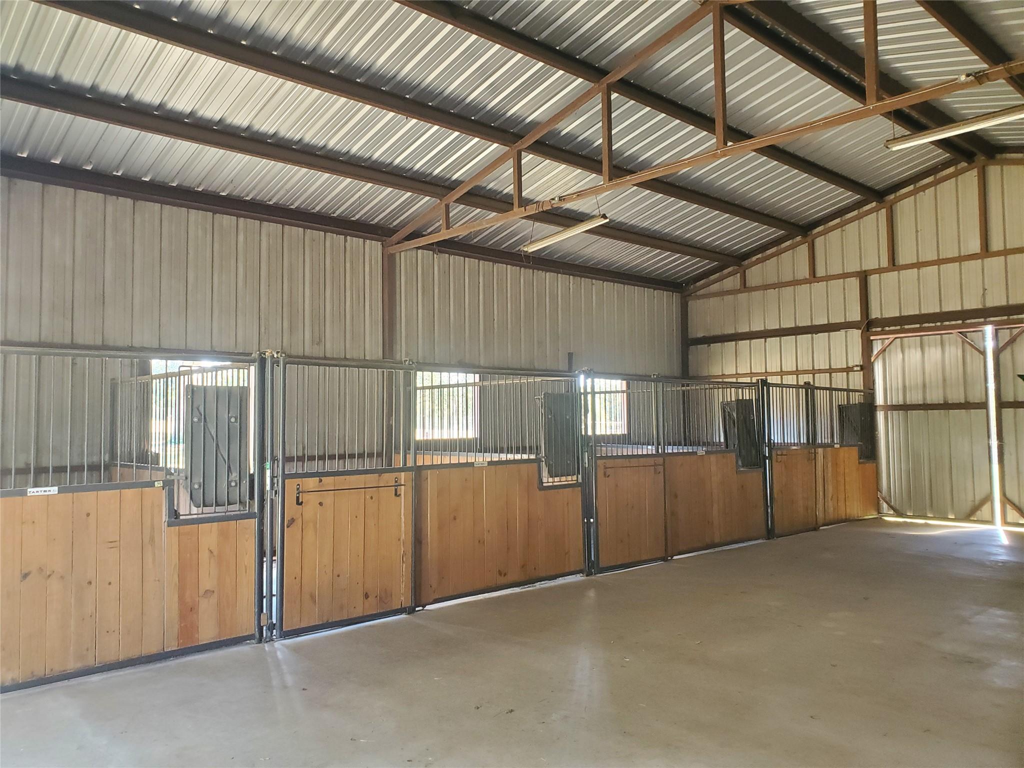 4319 County Road 455, Thorndale, TX 76577