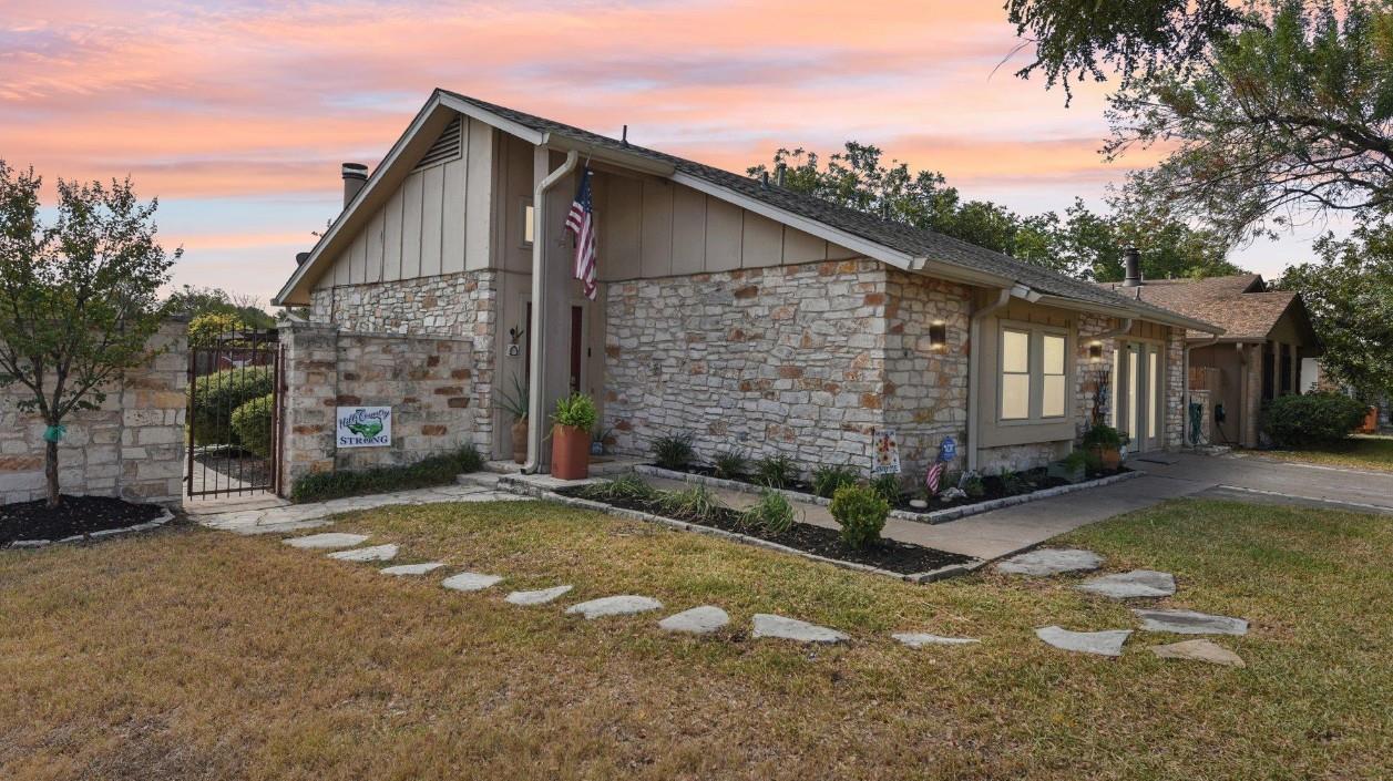 6601 VOUGEOT Dr, Austin, TX 78744