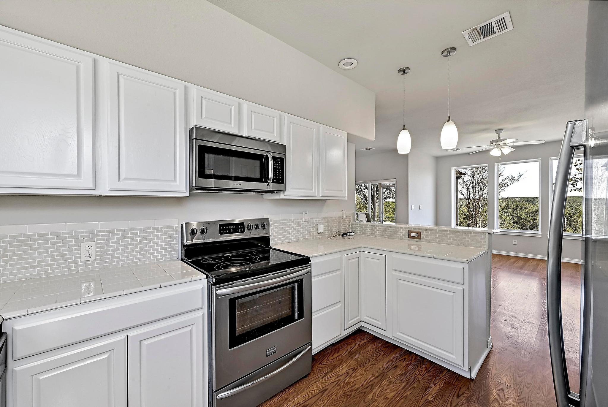 10613 Turkey Bend Dr, Jonestown, TX 78645