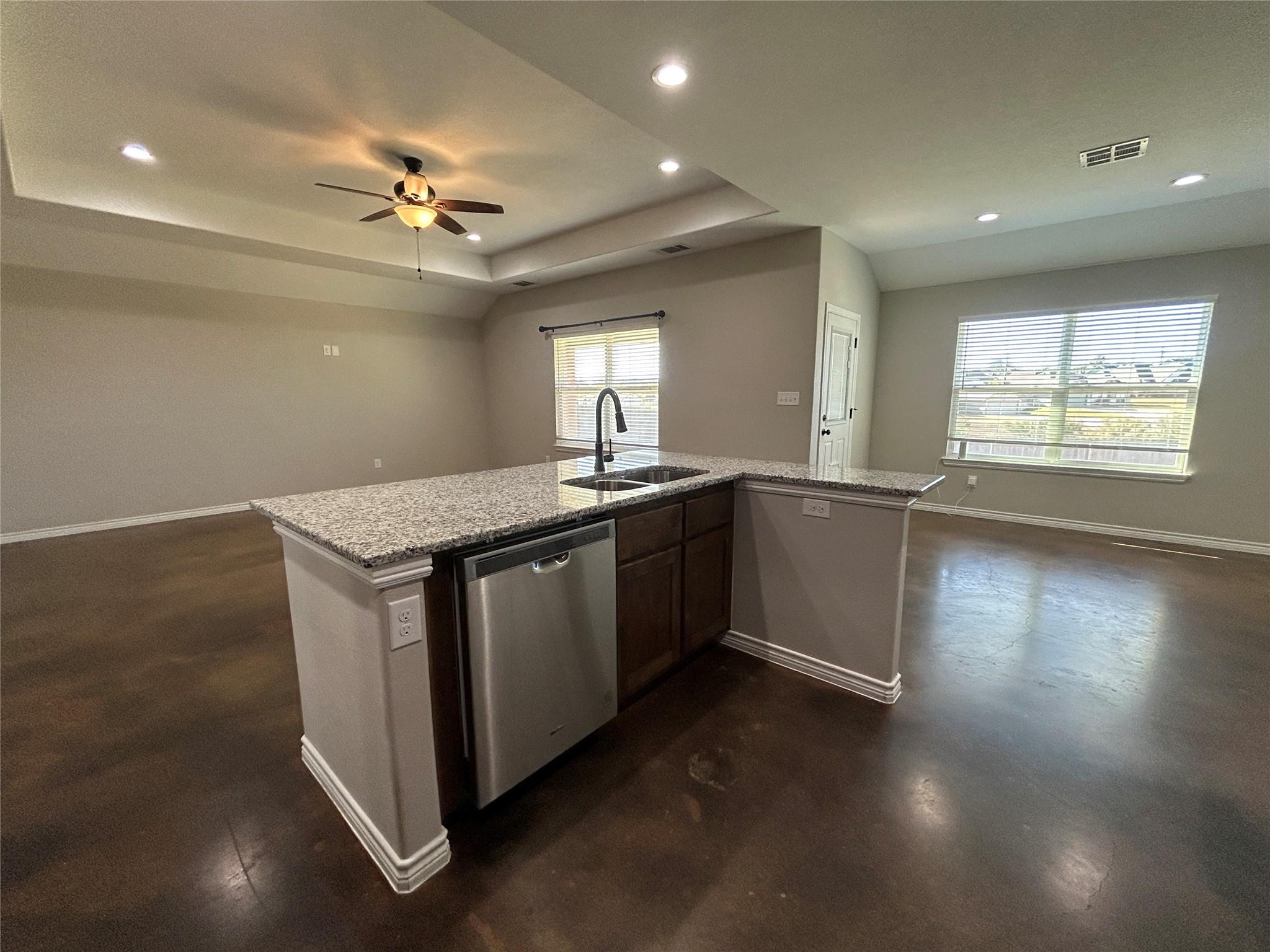 1047 Fieldstone Dr, Lampasas, TX 76550