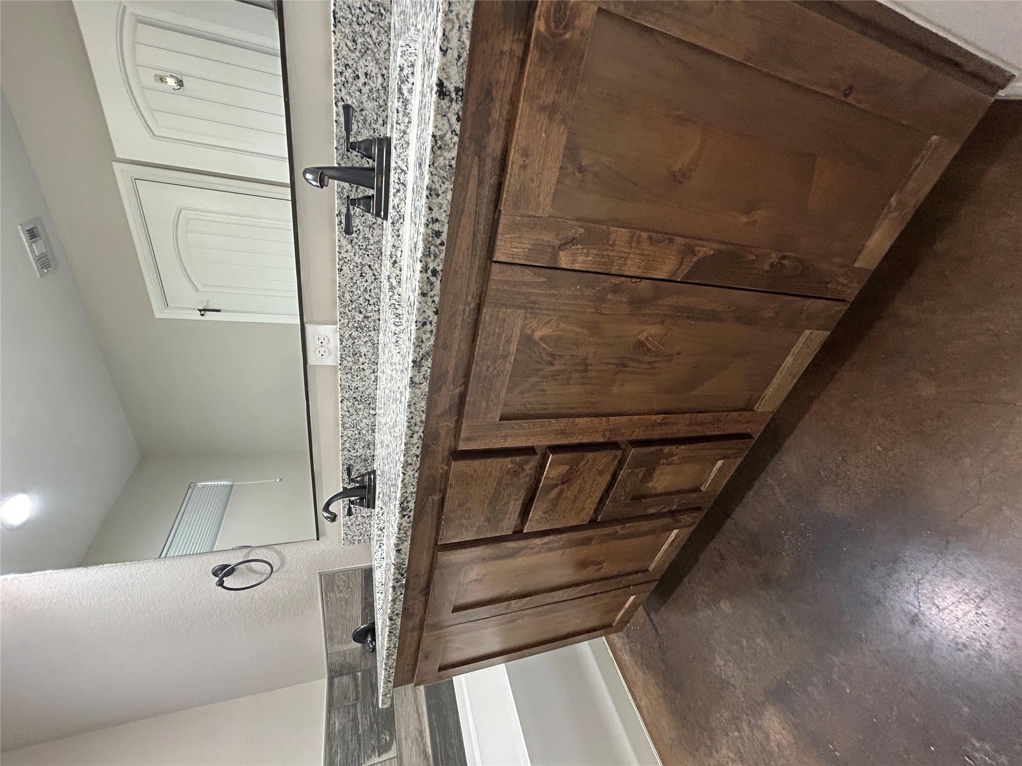 1047 Fieldstone Dr, Lampasas, TX 76550