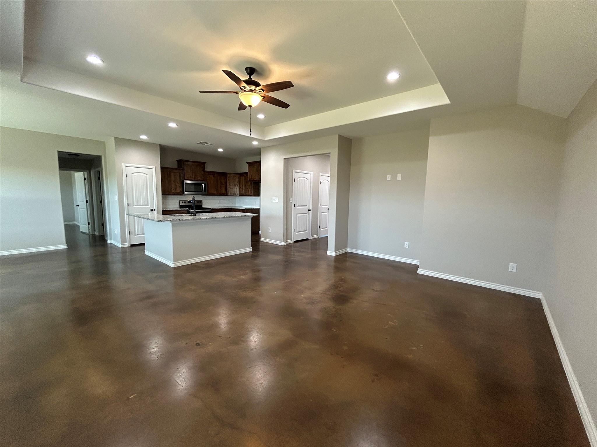 1047 Fieldstone Dr, Lampasas, TX 76550