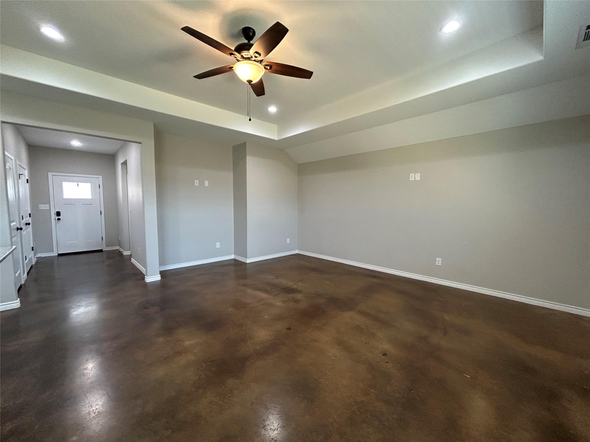 1047 Fieldstone Dr, Lampasas, TX 76550