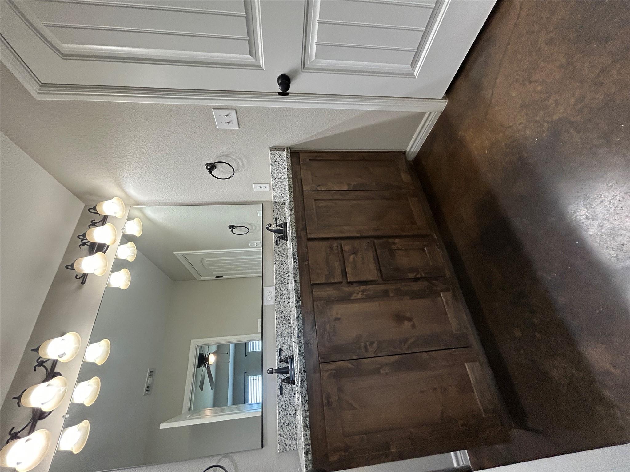 1047 Fieldstone Dr, Lampasas, TX 76550