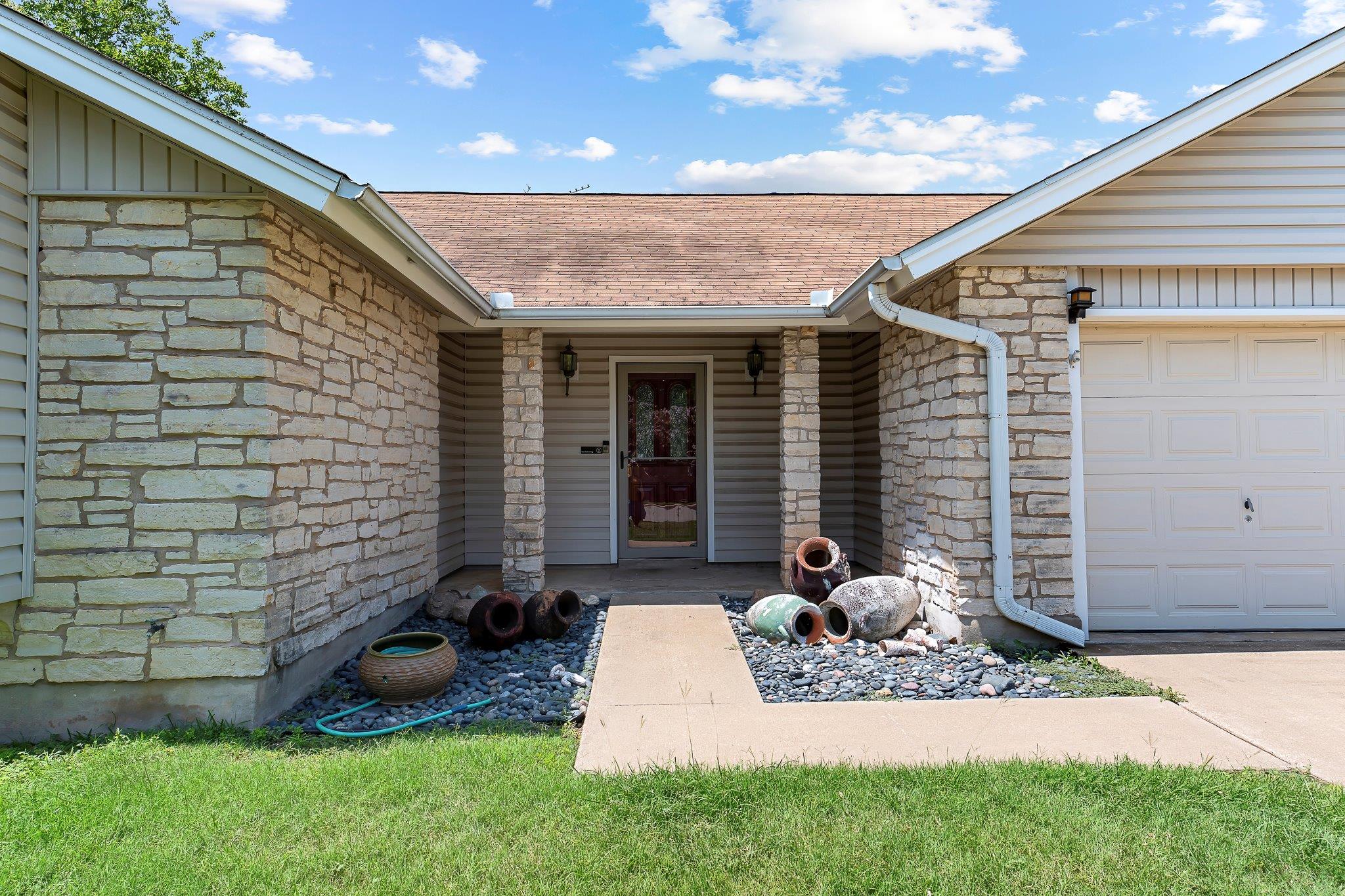 1011 Ramble Creek Dr, Pflugerville, TX 78660